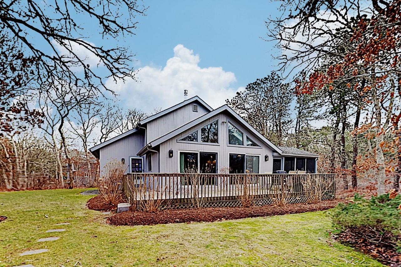 Harbor Cove Cottage Эдгартаун Экстерьер фото