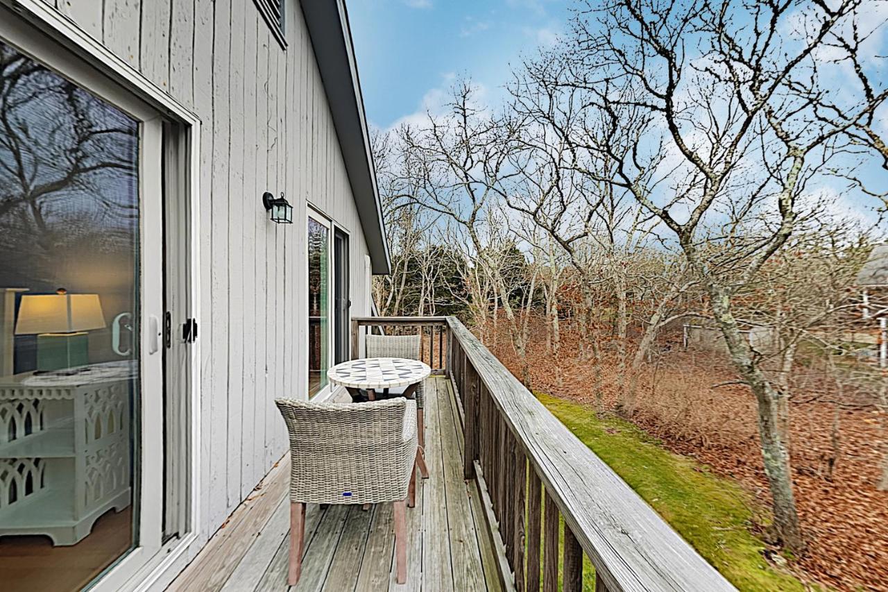 Harbor Cove Cottage Эдгартаун Экстерьер фото